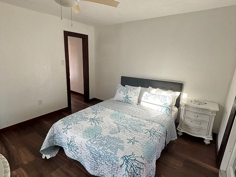 2107 Phillippi St #3 — Photo 14