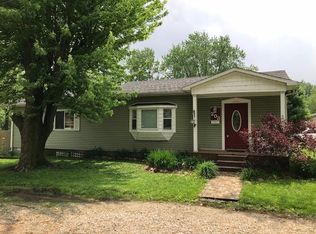 203 E Hoop St, Flora, IN 46929