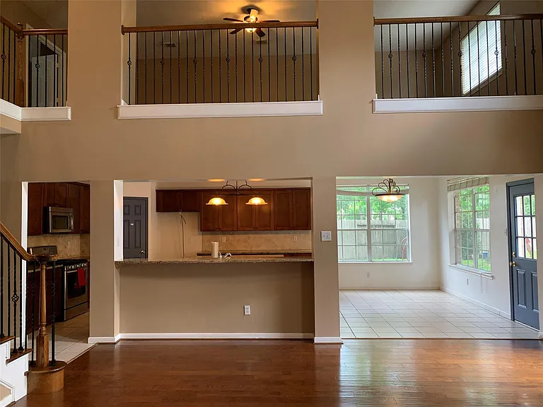 20703 Riviere Ln — Photo 11