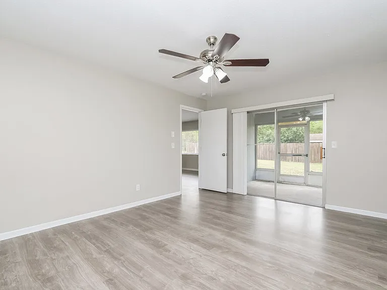 10142 Bannister St — Photo 12