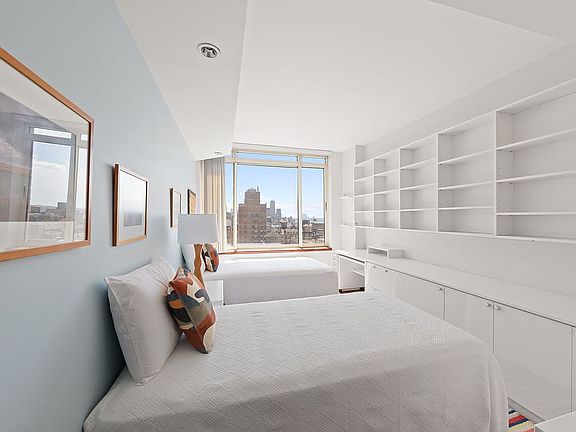 4th image of 2373 Broadway APT 2028