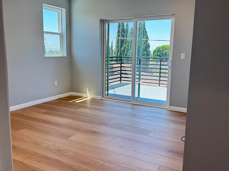 11579 Garrick Ave — Photo 21