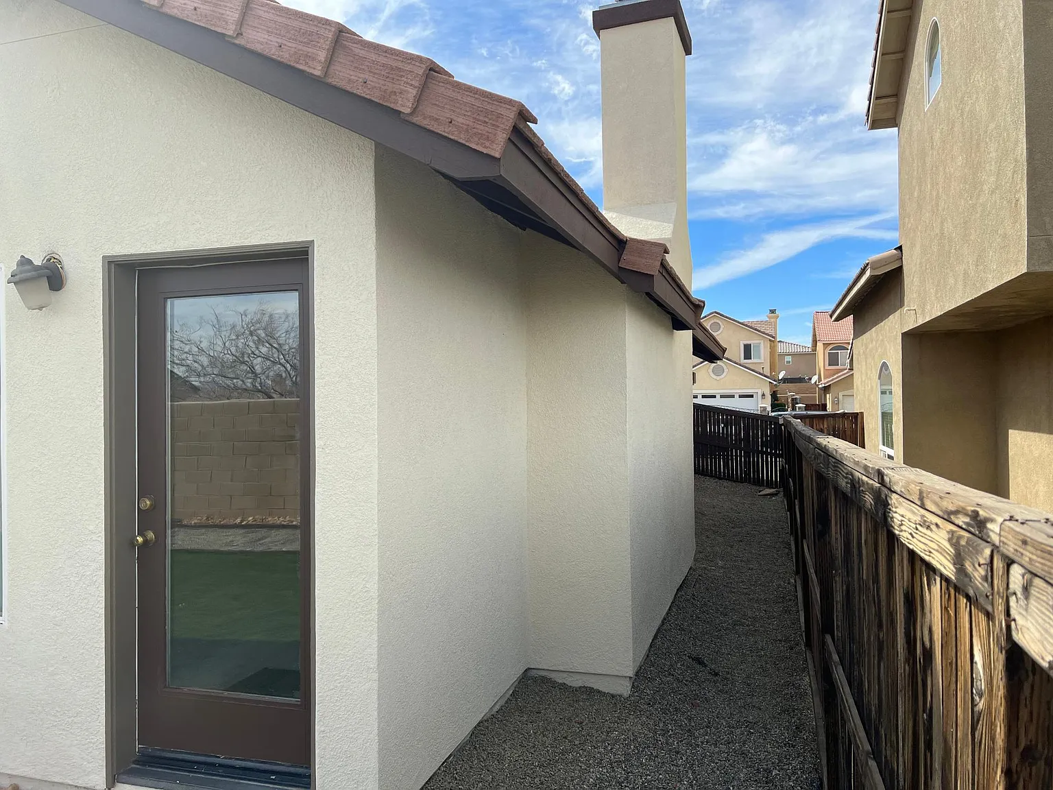 3 bed, 2000 sqft, $5,500 — Photo 3