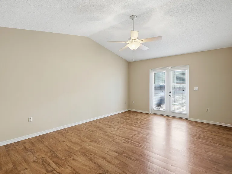 11206 Longwood Ct — Photo 28
