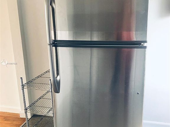 2nd image of 215 Antilla Ave