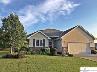 1551 Woods Dr, Fremont, NE 68025