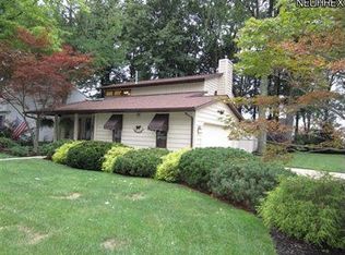 203 Pepperdine Dr, Elyria, OH