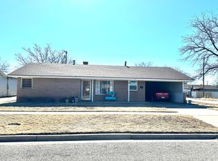 300 SE 5th St, Plainview, TX 79072