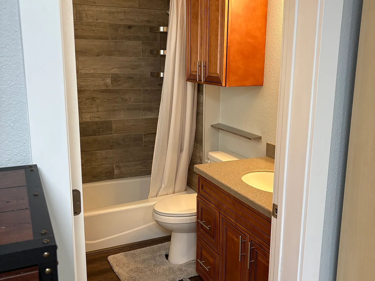 2 bed, 1100 sqft, $1,700 — Photo 4