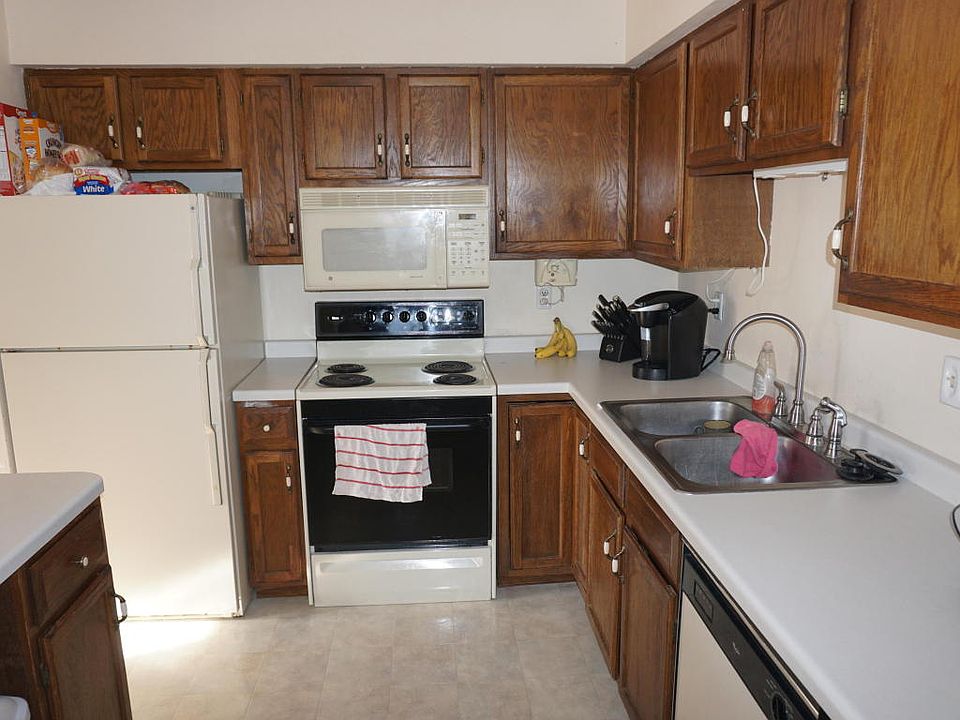 1217 14 1/2 Ave N, Wahpeton, ND 58075 Zillow