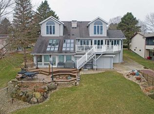 532 Baintree Rd, Davis, IL 61019