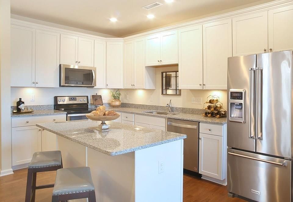1st image of 1310 Pennington Dr #1310