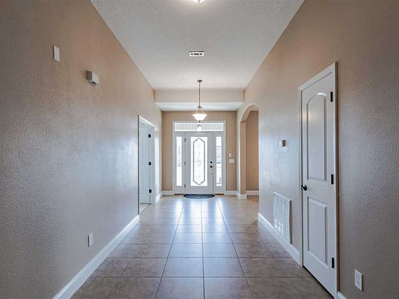 3rd image of 10072 Castleberry Blvd