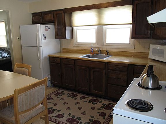 Double Window over Sink!