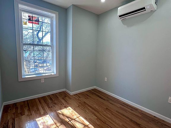 5th image of 34 Gunther Pl APT 1