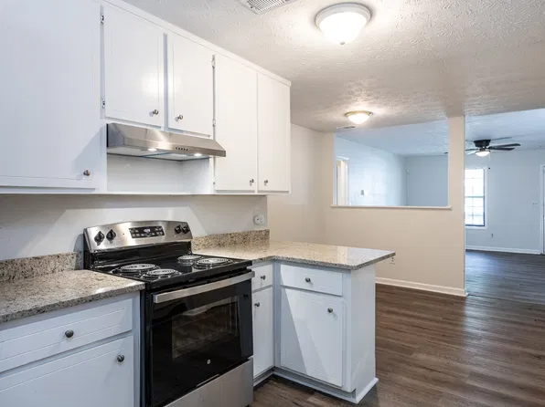 511 Downing St, Lawrenceville, GA 30046