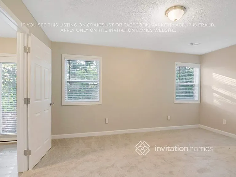 206 Park Ave — Photo 10