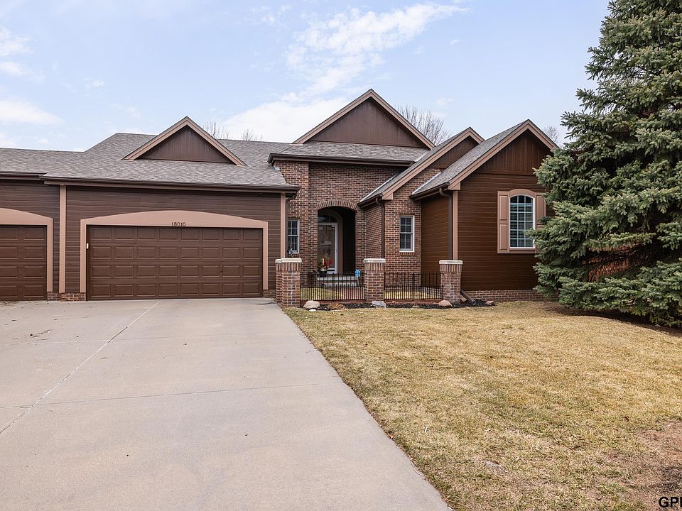 1st image of 18010 Dewey Cir