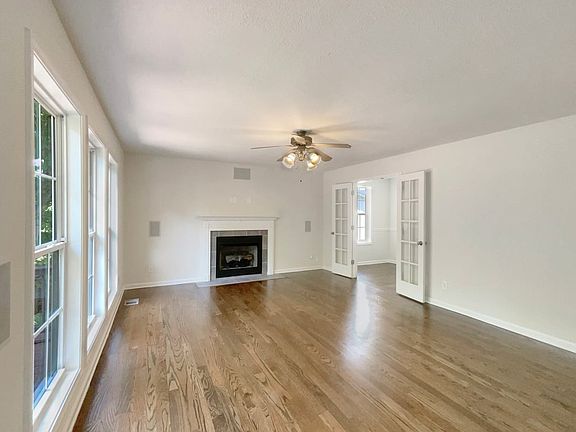 2nd image of 171 Cloe Ct