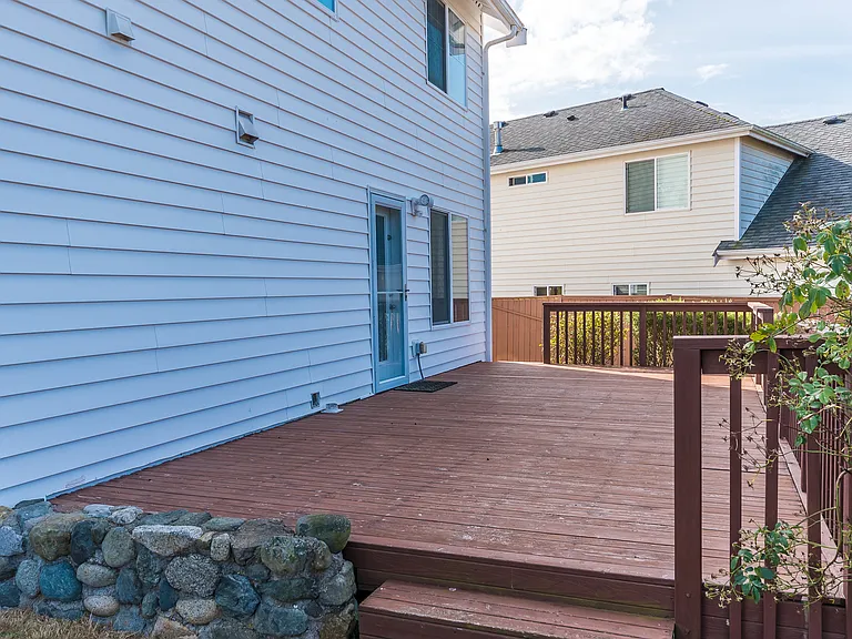 1182 NW Redwing Dr — Photo 17