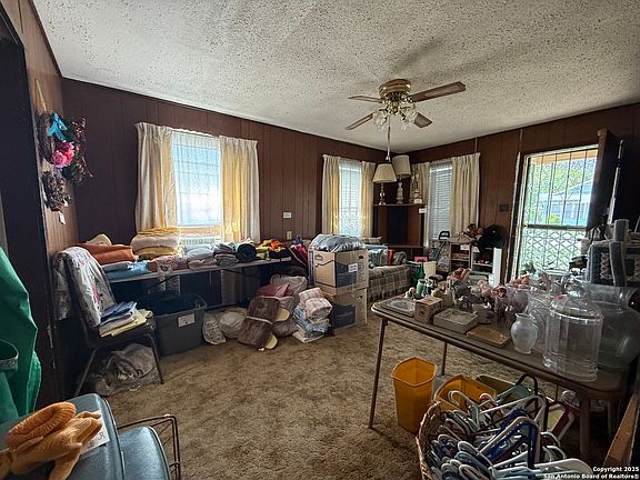 5th image of 318 Uvalde