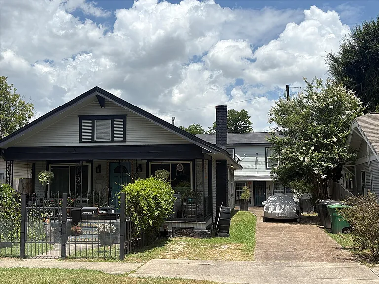610 Northwood St — Photo 2