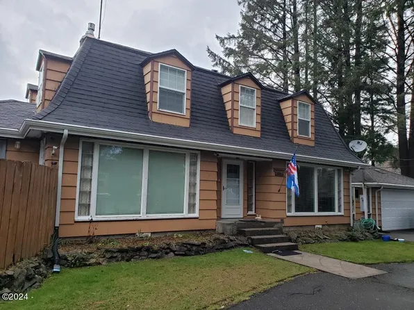 2642 NE Holmes Rd, Lincoln City, OR 97367