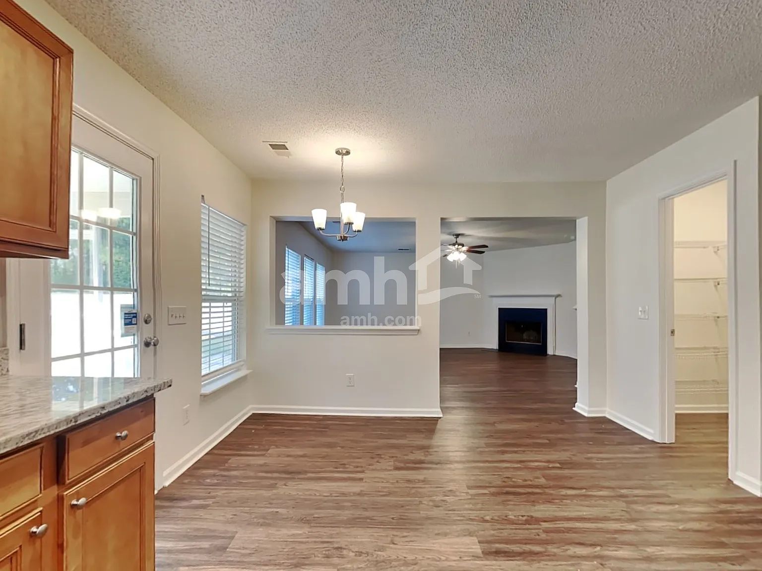 5 bed, 3.0 bath, 2730 sqft, $2,810 — Photo 4