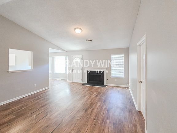 3rd image of 2050 Tudor Dr