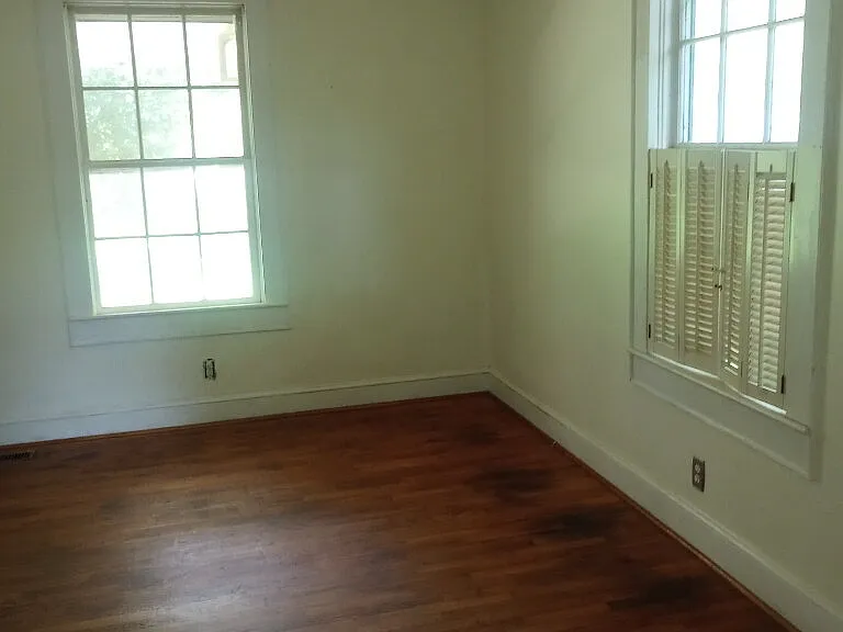 422 N Garrett St — Photo 3