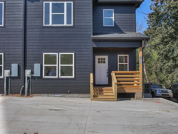 3rd image of 1011 Patio Dr