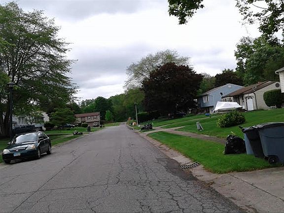 5th image of 164 Camrose Dr