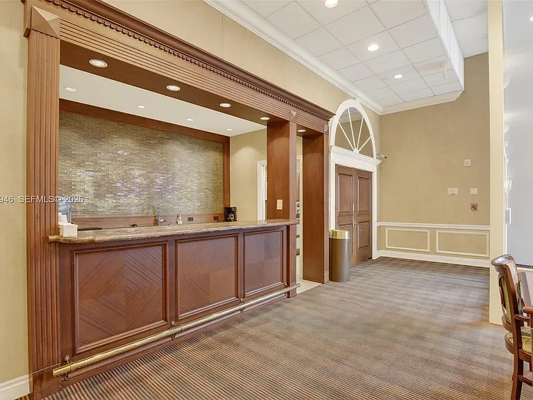19707 Turnberry Way #7F — Photo 37