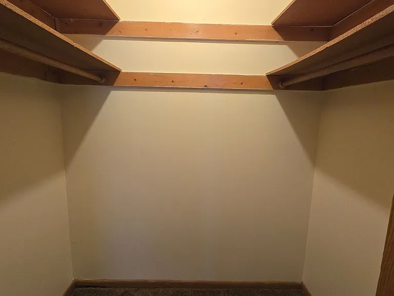 Somerset Apartments — Photo 8