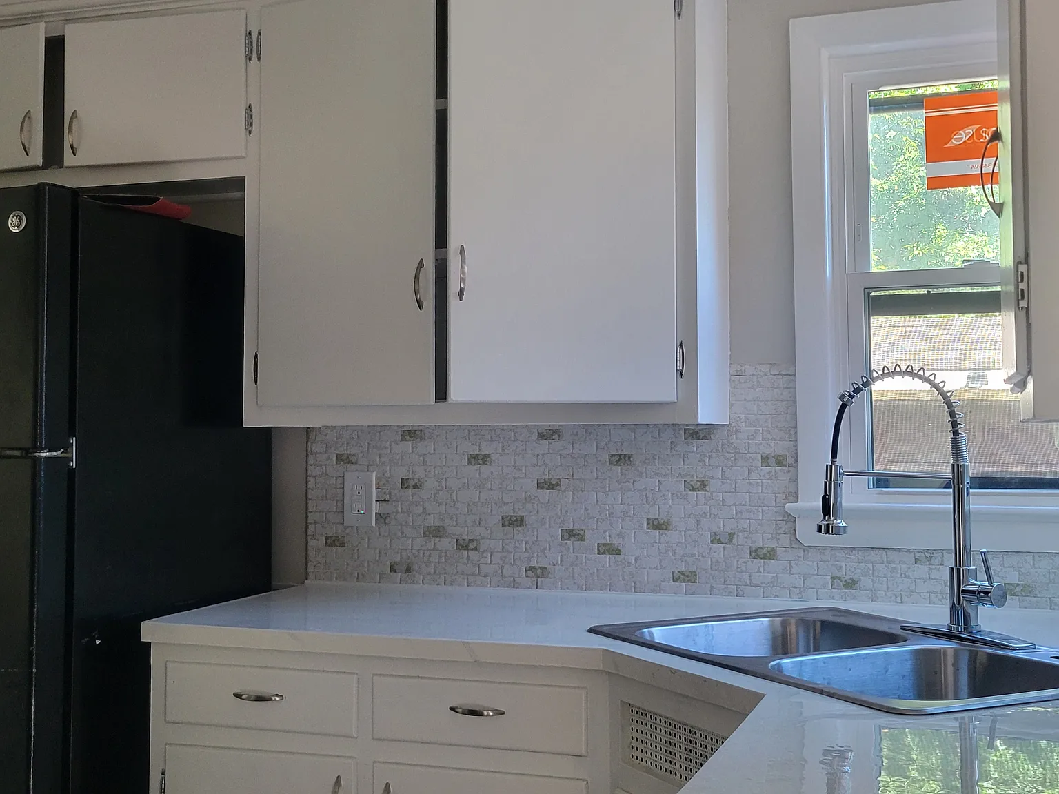 3 bed, 1251 sqft, $1,800 — Photo 3