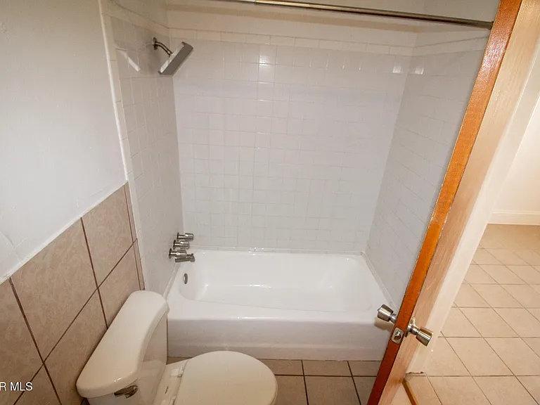 3510 Porter Ave #1 — Photo 11