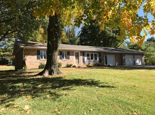 990 N Hillcrest Rd, Vincennes, IN 47591