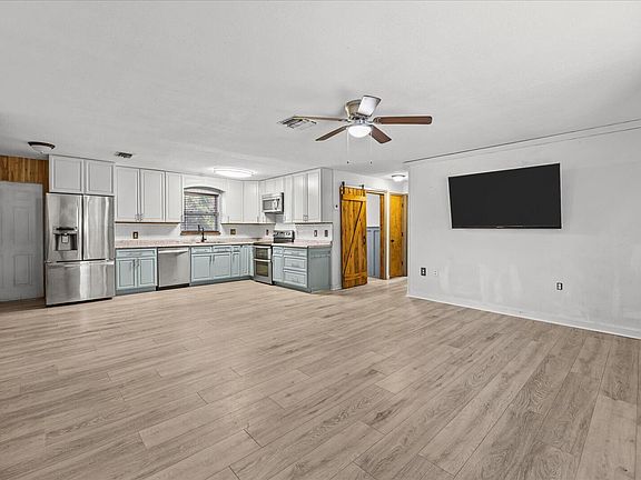 5th image of 3031 NW 2ND Street