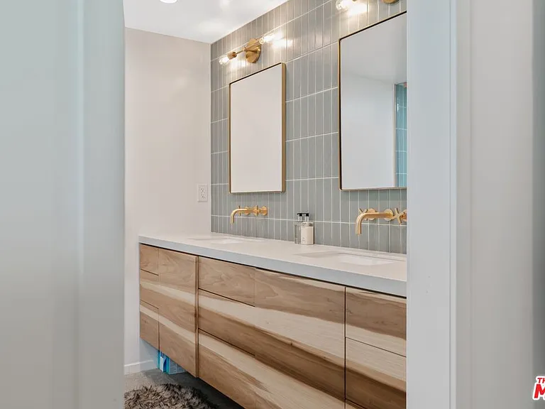 2820 Nichols Canyon Pl — Photo 38