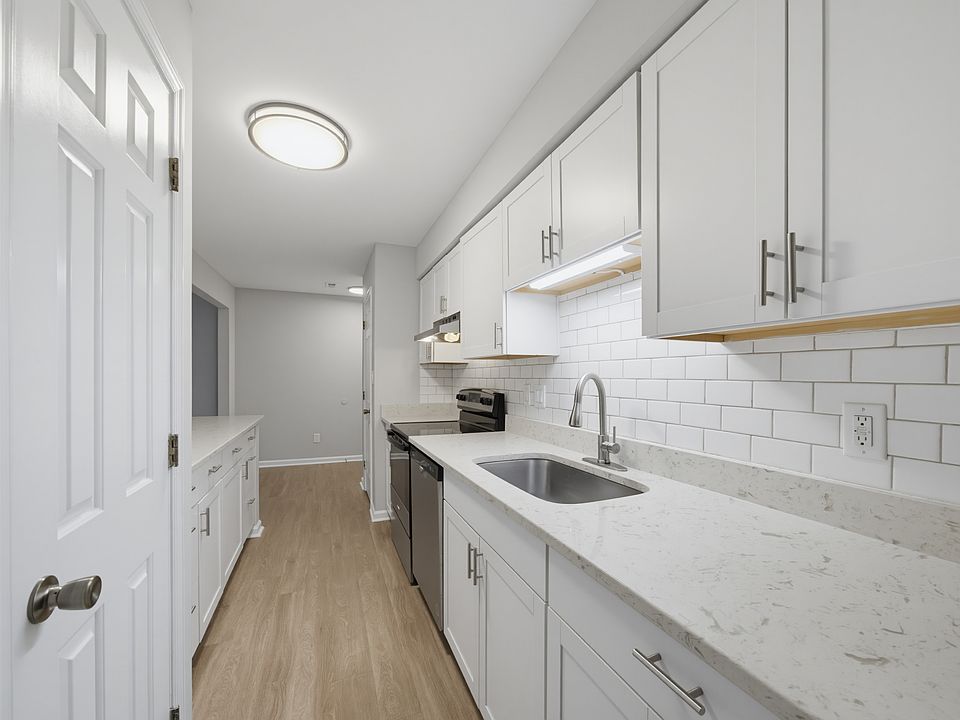 Fully Remodeled Kitchen