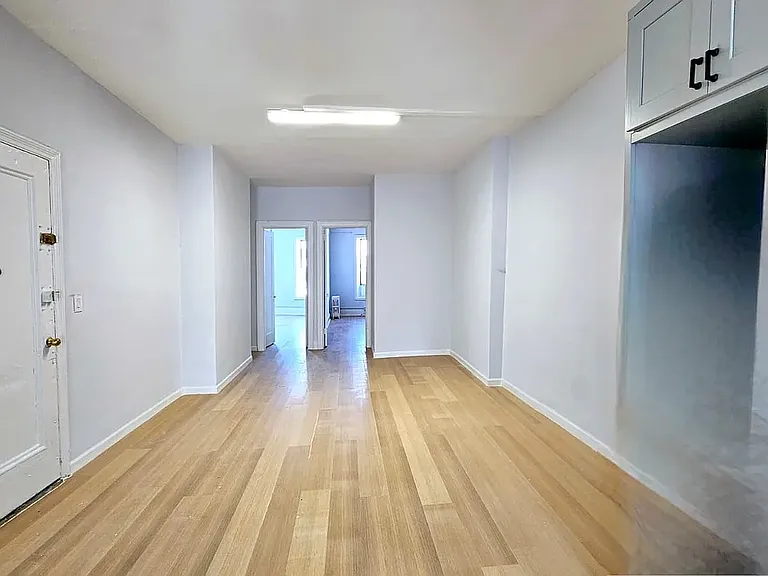 183 S 8th St #2 — Photo 2