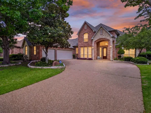865 Thomas Crossing Dr, Burleson, TX 76028