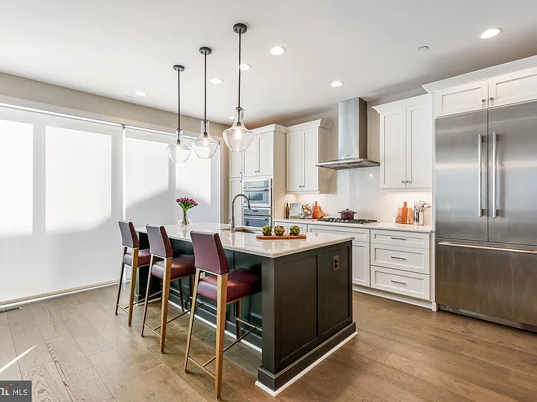 10340 Grosvenor Pl — Photo 15