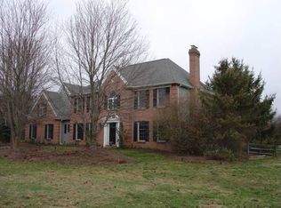 12 Timkak Ln, Pennington, NJ 08534