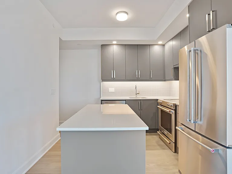 3240 William Coltson Ave — Photo 132