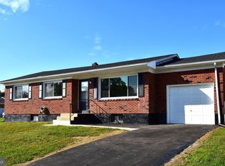 137 Reybold Dr, Delaware City, DE 19706