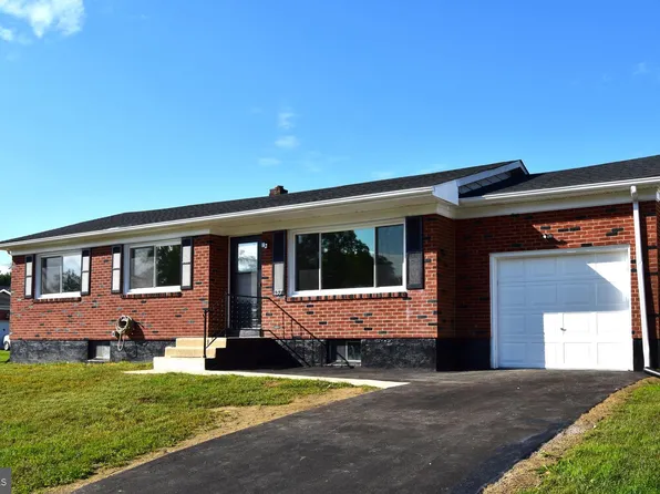 137 Reybold Dr, Delaware City, DE 19706