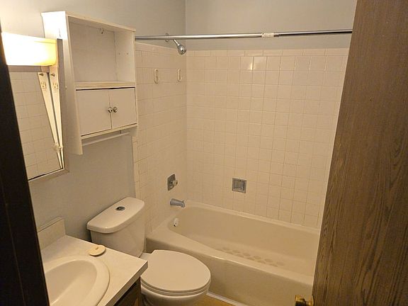 4th image of 1012 Bratton Ave