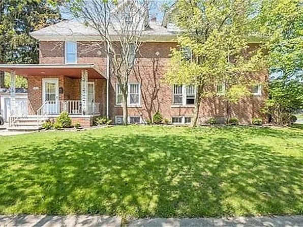 1512 Parkhill Rd, Cleveland Heights, OH 44121