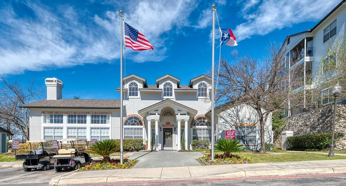 Building Photo - Saddle Ridge